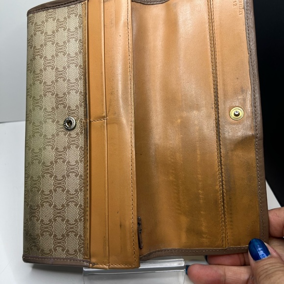 GUC Celine Long Wallet - Picture 7 of 11